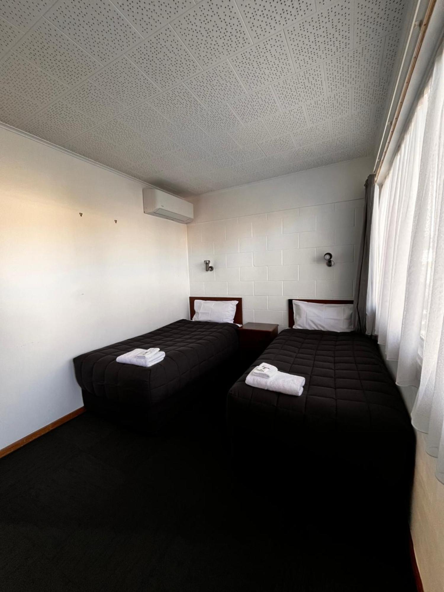 Brooklyne Motel Sanson Exterior foto